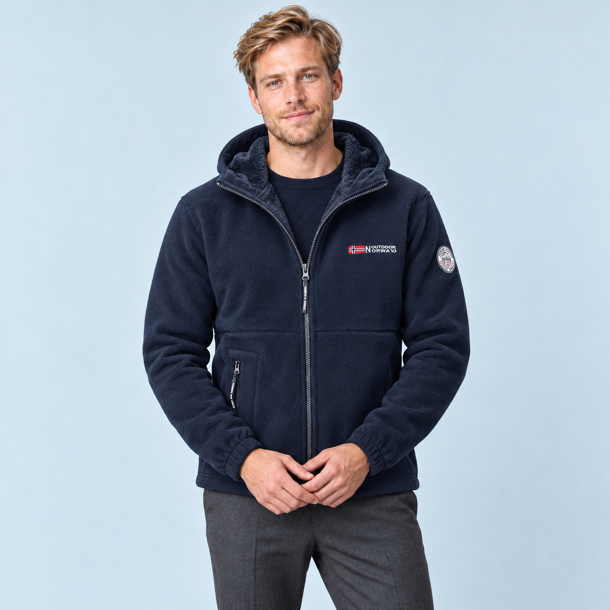 Veste bleue portée de face