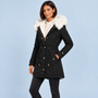 Parka noire de trois quarts