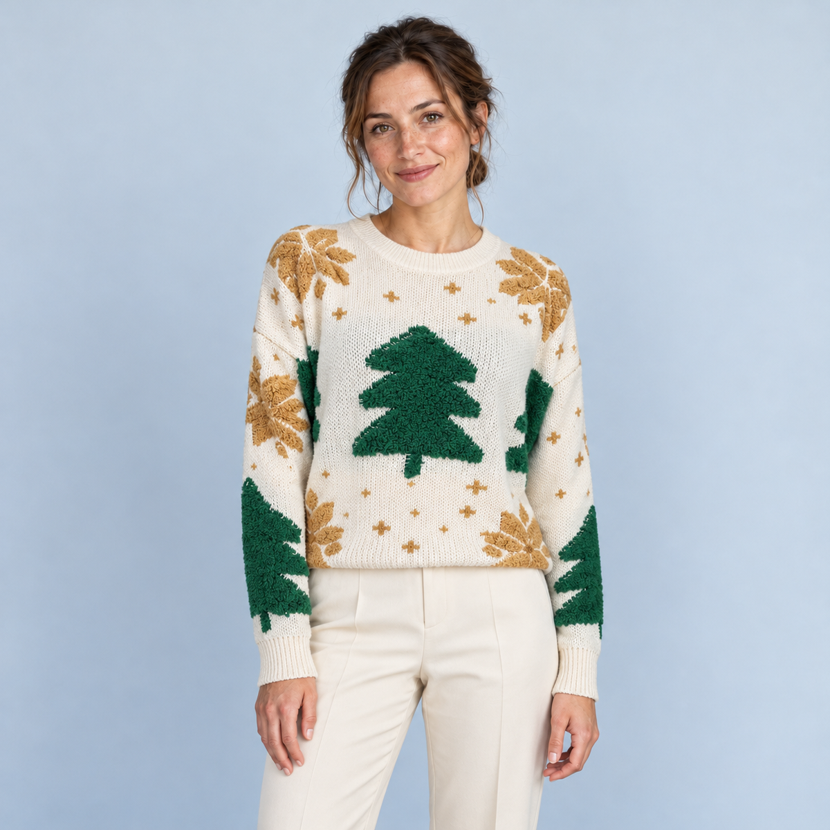 Pull de Noël écru porté de face