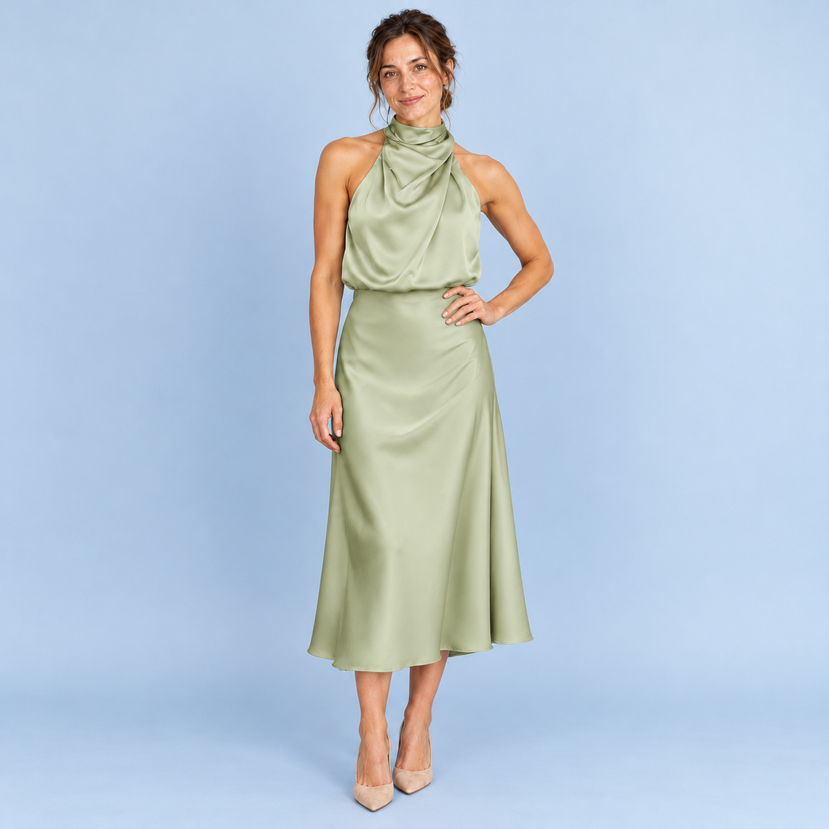Robe vert clair portée de face
