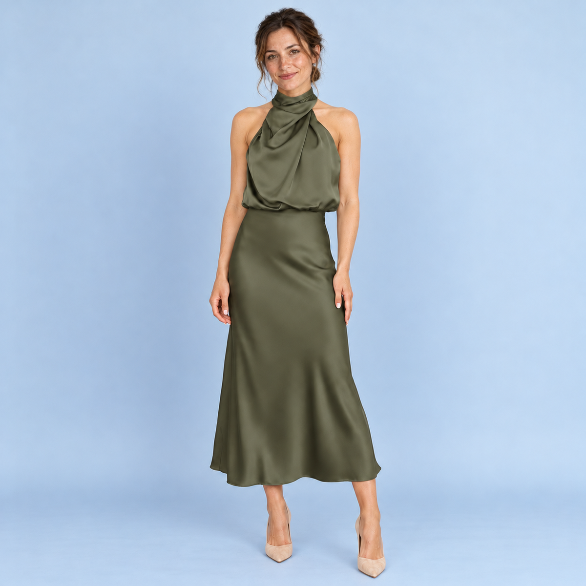Robe vert olive portée de face