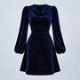 Robe bleue en velours, vue de face sans mannequin