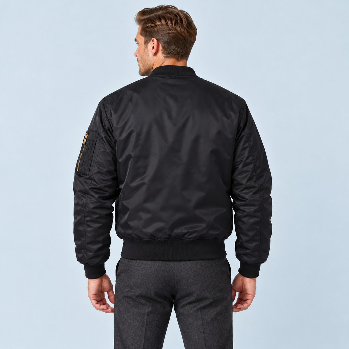Blouson bomber homme à doublure matelassée — Noir — vue de dos avec modèle — dos reconstitué à vérifier