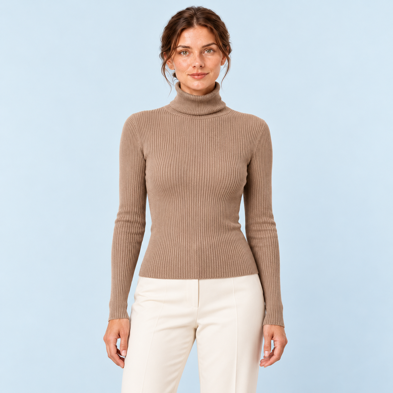 Pull femme côtelé à col roulé — Marron clair — vue de face
