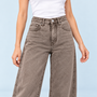 Jean large femme taille haute marron — detail