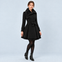 Manteau femme cintré noir — vue trois-quarts
