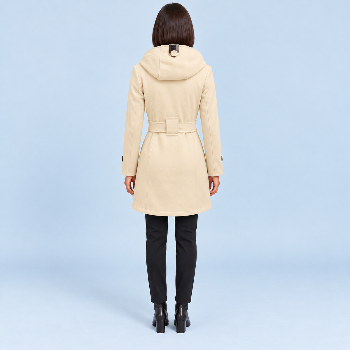 Manteau croisé femme beige à capuche et ceinture, vue de dos