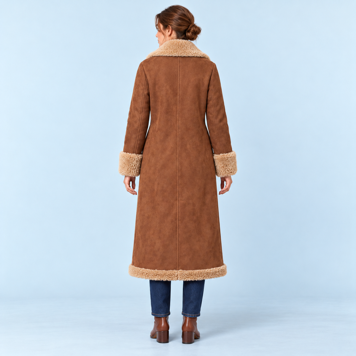 Manteau long femme effet daim à doublure bouclée — marron — vue de dos