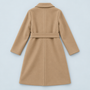 Vue arrière indicative du manteau beige posé à plat, reconstitution à vérifier avant publication