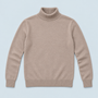 Pull homme beige à col roulé présenté à plat, vue de face