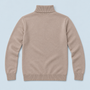Pull homme beige à col roulé présenté à plat, dos reconstitué — détails à vérifier