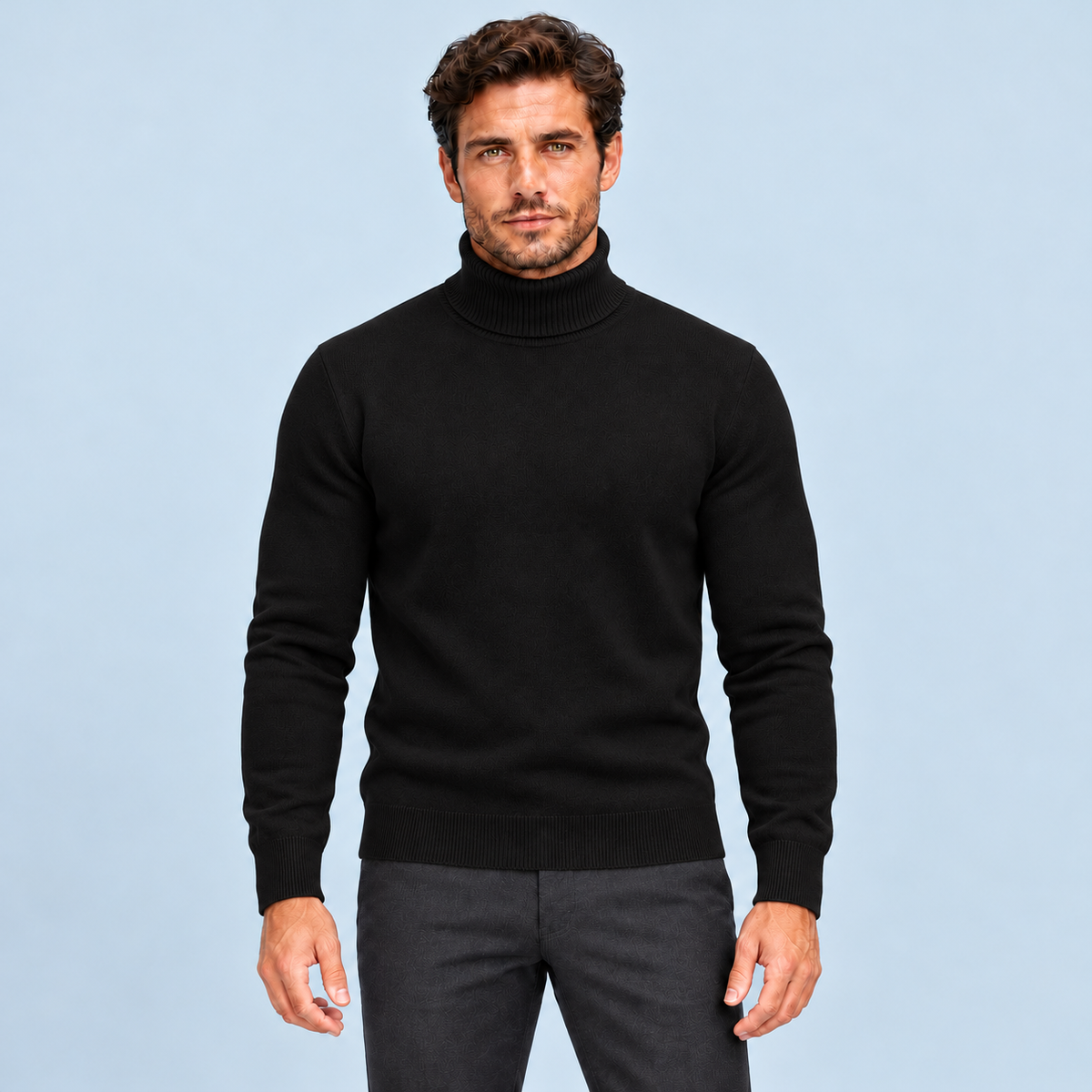 Pull homme noir en maille fine à col roulé, vue de face sur modèle B