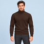 Pull homme marron en maille fine à col roulé, vue de face sur modèle B