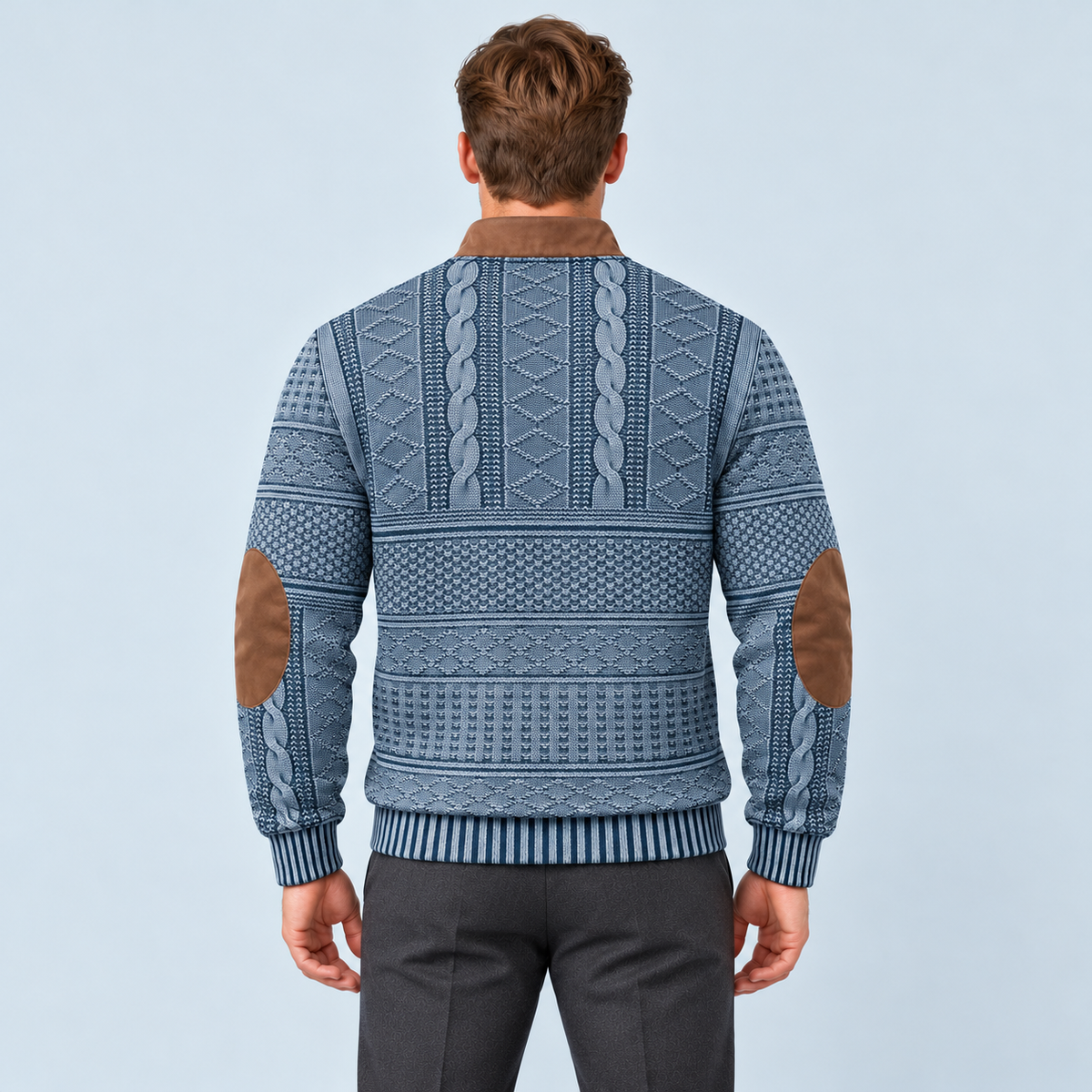 Pull homme bleu à motifs vintage sur modèle D, dos reconstitué — détails à vérifier