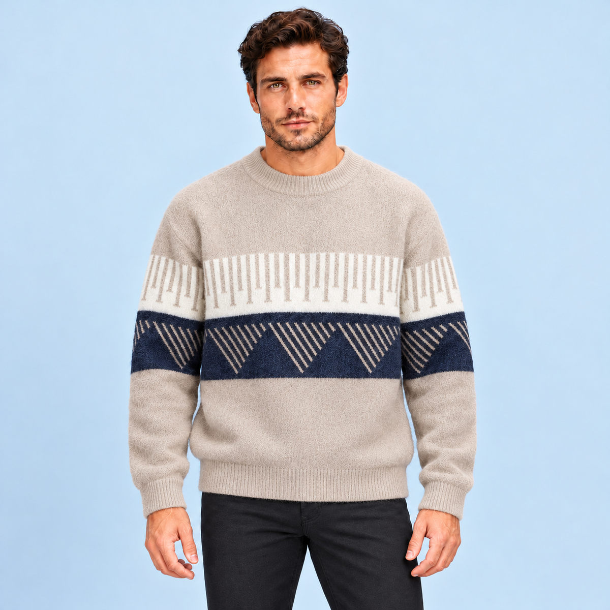 Pull homme en maille à motif géométrique et col rond — beige face
