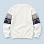 Pull homme en maille à motif géométrique et col rond — blanc flatlay dos