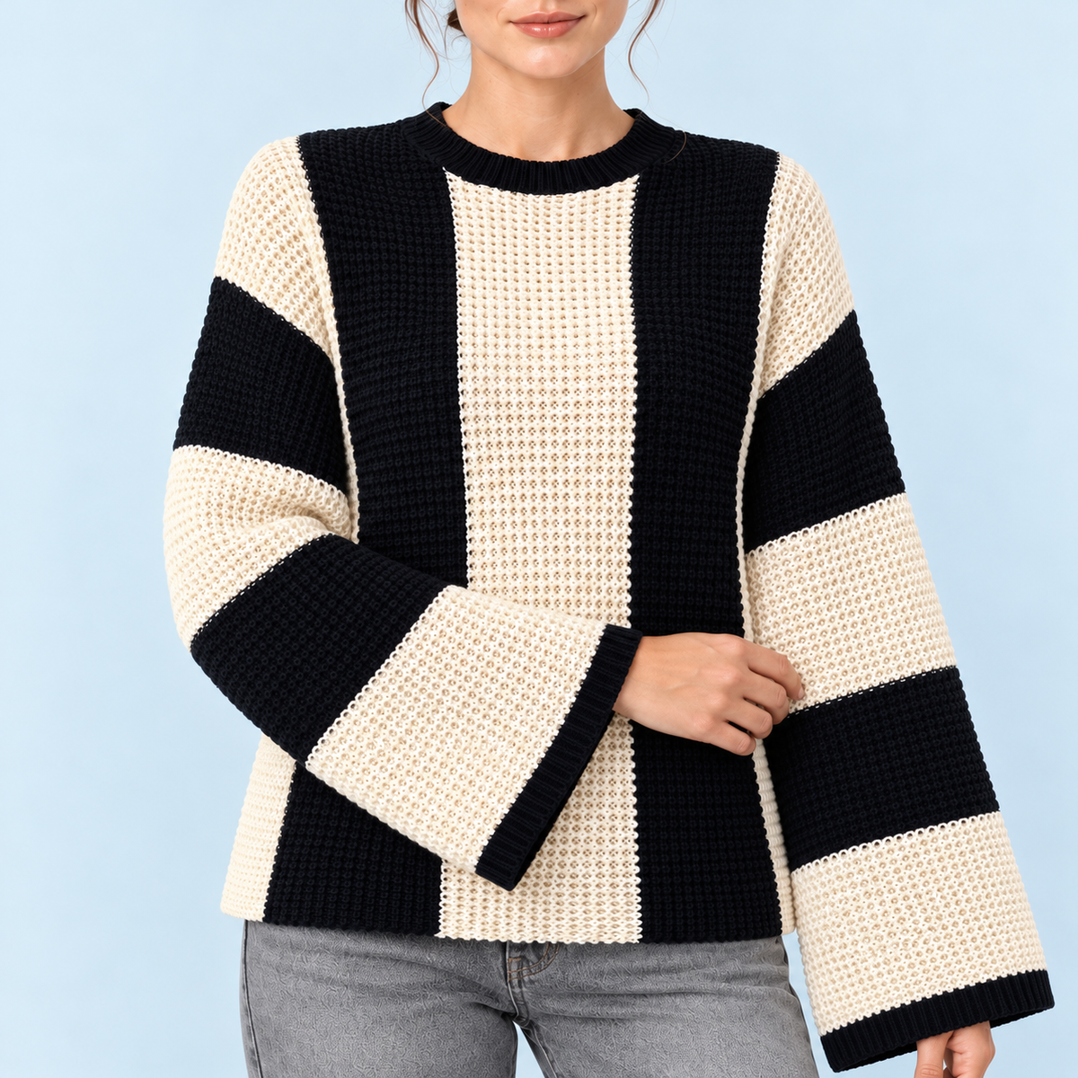 Pull femme rayé à manches larges beige et noir — detail