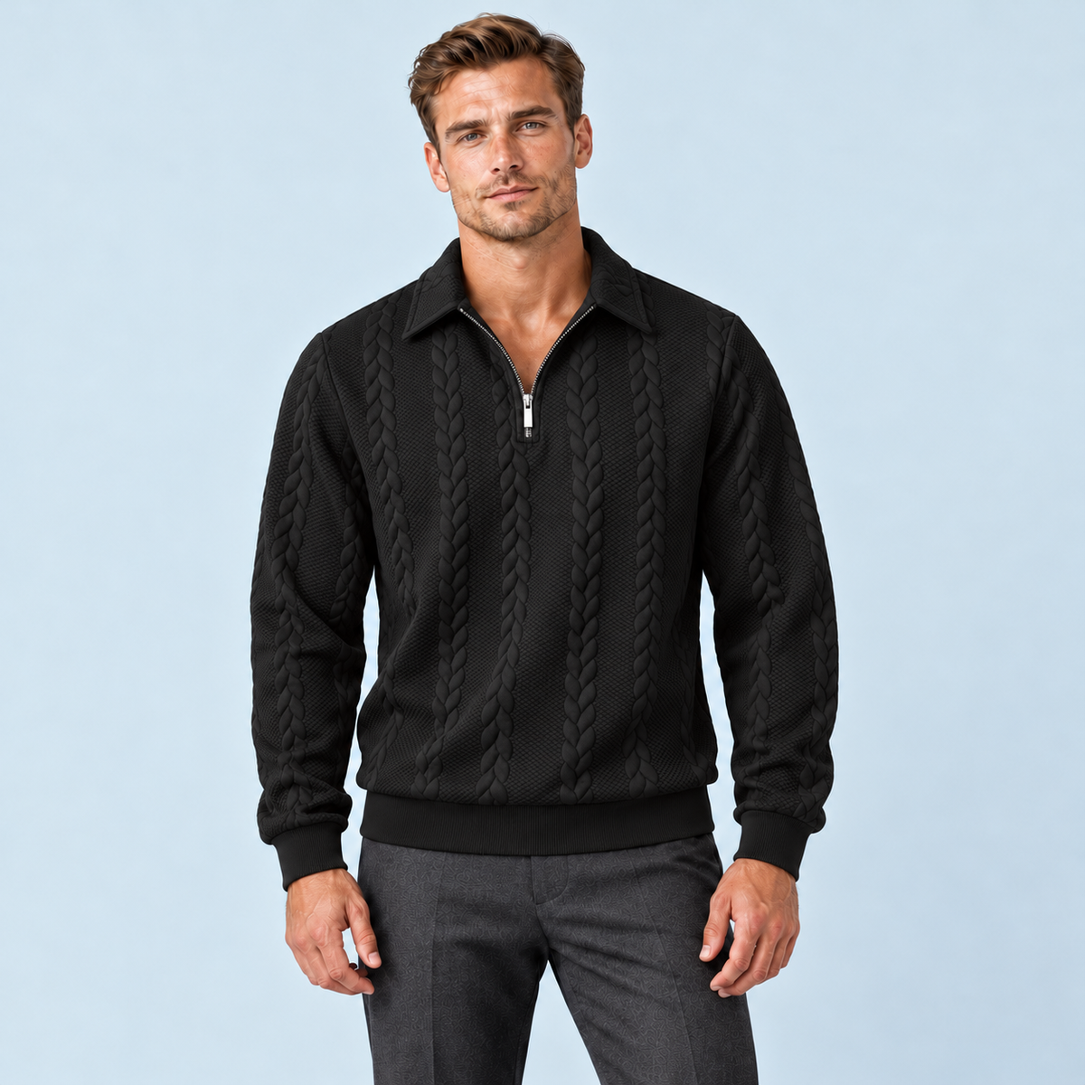 Pull homme à motifs torsadés noir, vue de face sur le Modèle D