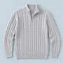 Pull torsadé homme gris présenté à plat, vue de face
