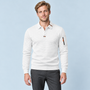Pull polo blanc porté de face