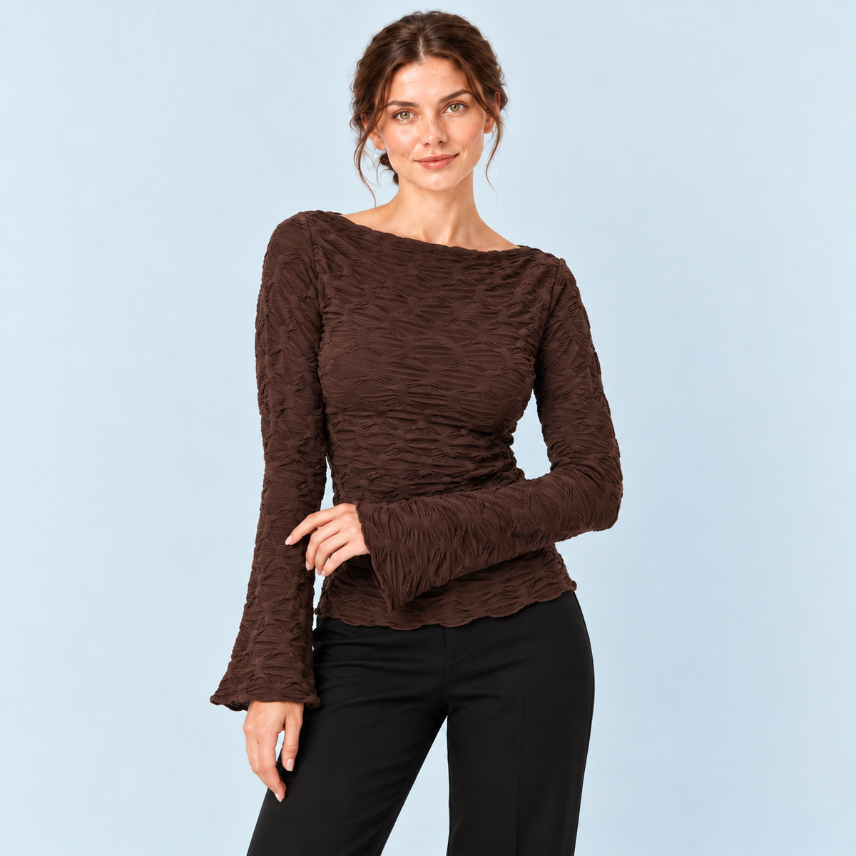 Top femme texturé à manches longues marron foncé — face