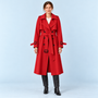 Trench long femme rouge à ceinture et double boutonnage, vue de face
