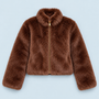 Veste courte femme en fausse fourrure à col montant — marron — plat-face