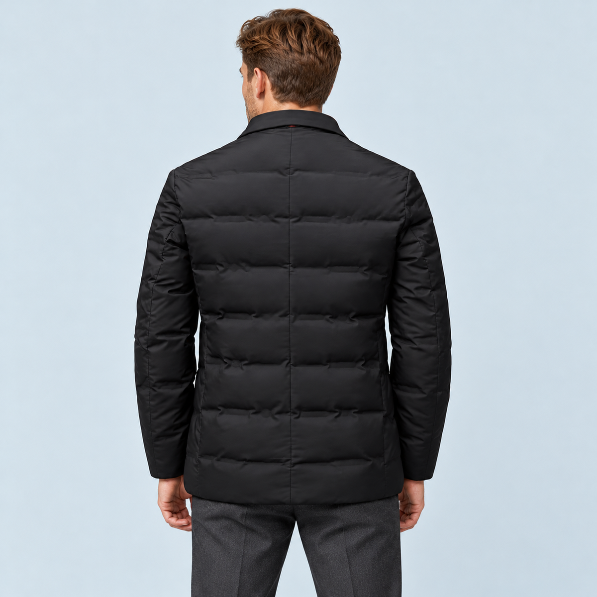 Veste homme matelassée noire, vue de dos sur modèle D